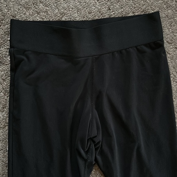 Nike Black Athletic Workout Leggings - Picture 4 of 5